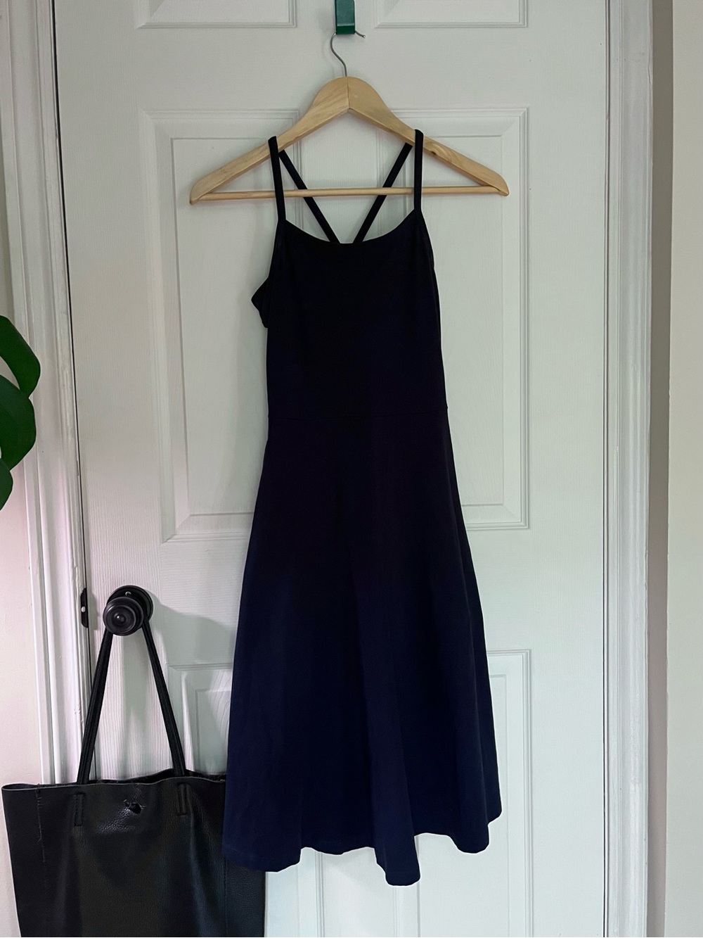 Pact Organic Fit & Flare Midi Dress. Small (short) Navy. Fits between S/XS imo. - Picture 4 of 7
